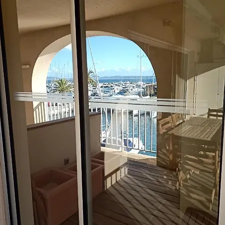 Port Apartment Hyères